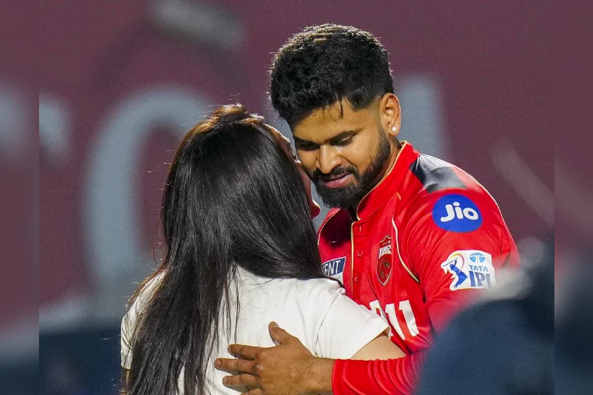 प्रीति जिंटा ने श्रेयस अय्यर को गले से लगाया, पंजाब किंग्स की जीत के बाद तोड़ा लाज का हर बंधन
