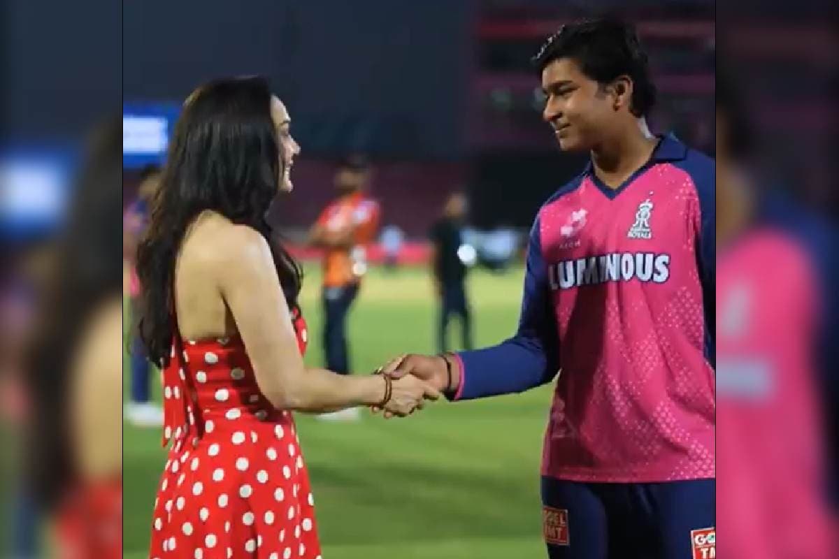 Watch Video: प्रीति जिंटा ने जैसे ही पकड़ा वैभव सूर्यवंशी का हाथ, बज उठा गाना 'कोई मिल गया…'