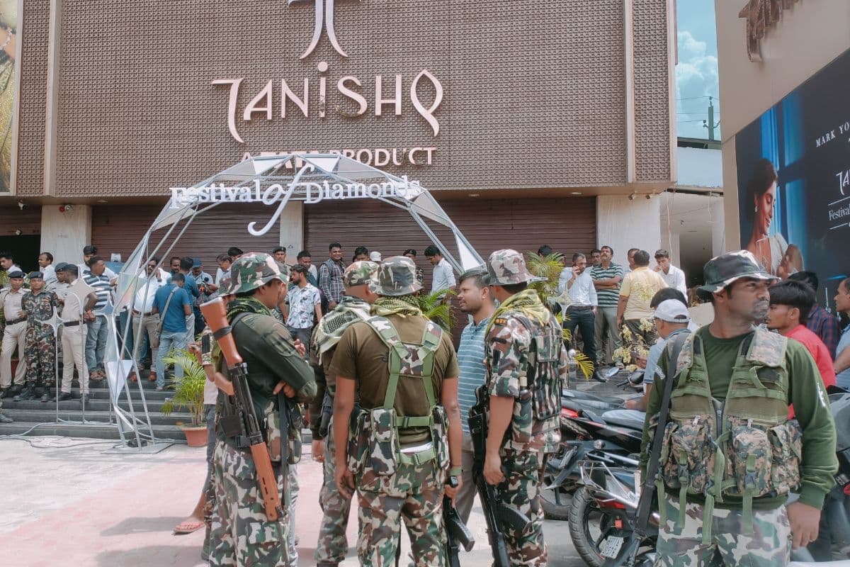 Tanishq Showroom Robbery Case: लूटे गये 3.70 करोड़ के गहनों को आसमान खा गया या धरती निगल गयी, इस वजह से उठ रहे सवाल