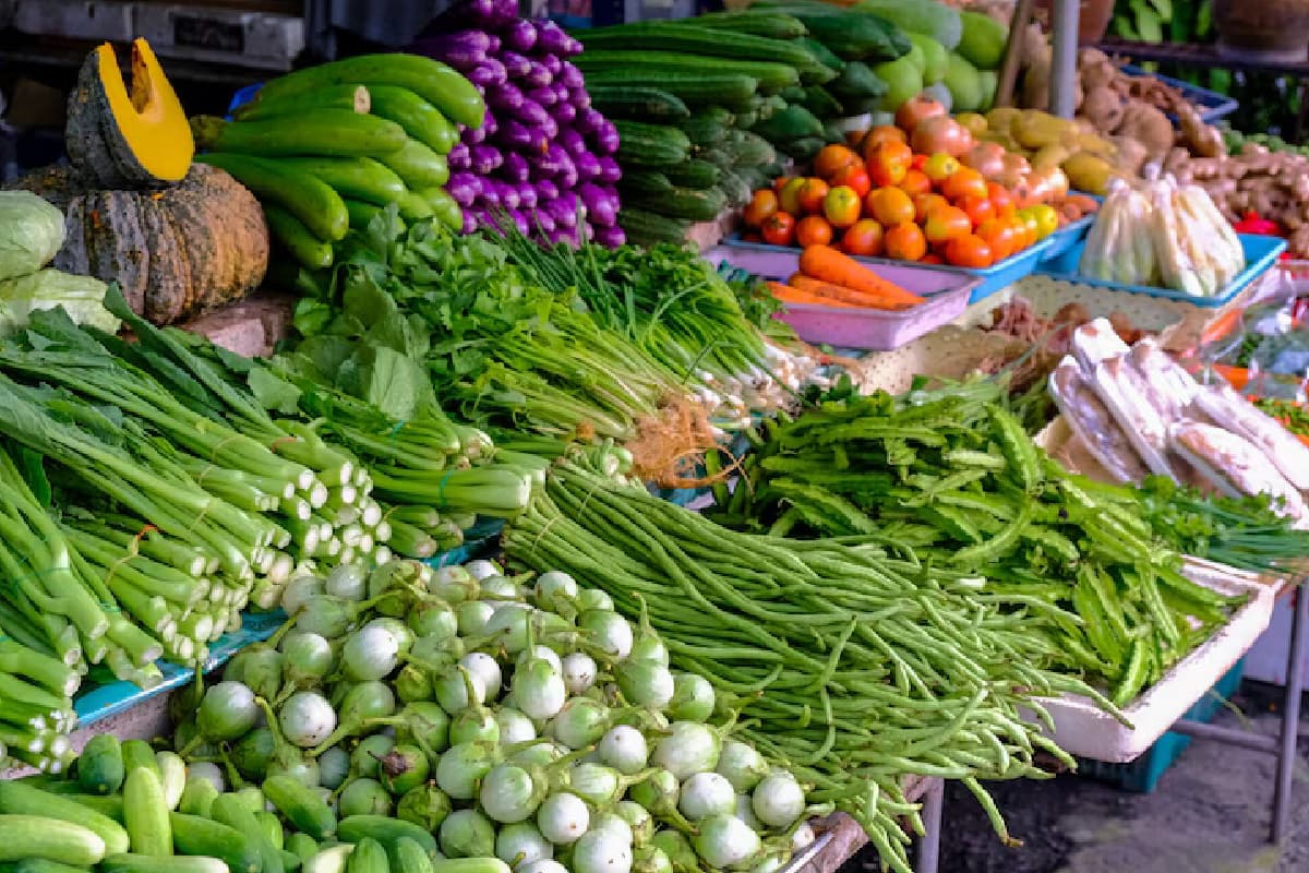 महंगाई को भी पता चल गया आटा-चावल का भाव, अप्रैल में पहुंच गई 6 साल के निचले स्तर पर