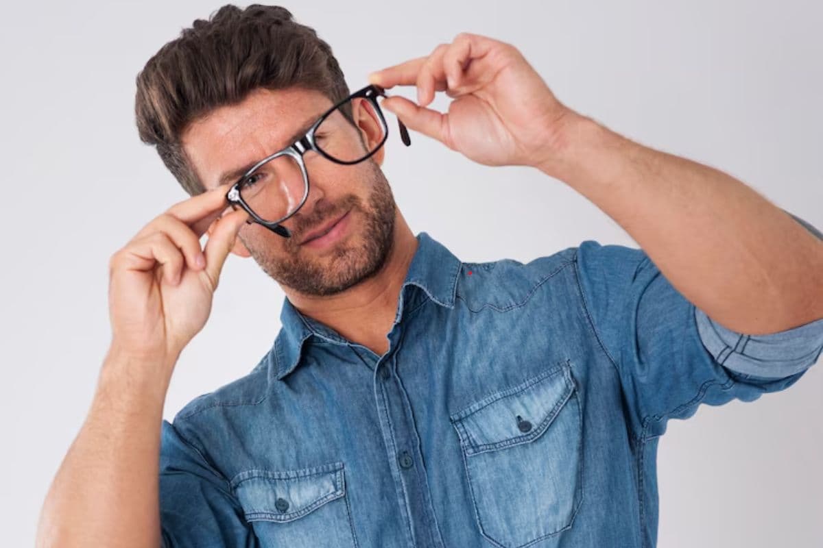 कमजोर नजर से छुटकारा पाने के लिए अपनाएं यह 6 देसी नुस्खे, महीने भर में उतार कर फेंक देंगे चश्मे को