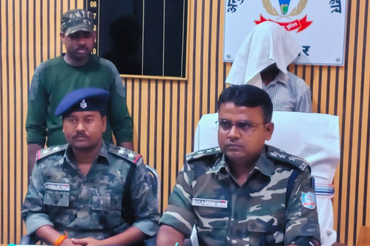 लातेहार पुलिस को पीएलएफआई के खिलाफ बड़ी सफलता, उग्रवादी विष्णु उरांव गिरफ्तार