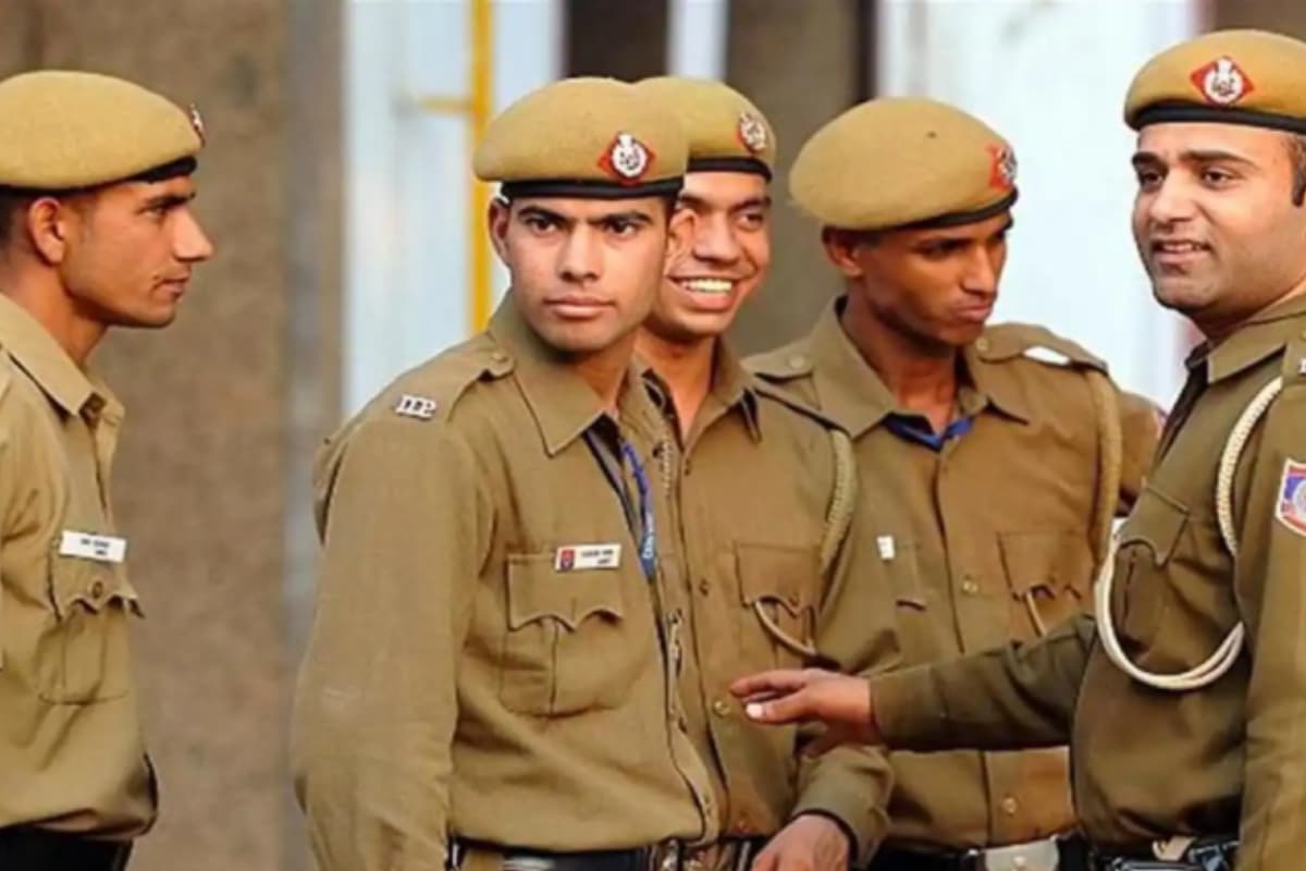 Sarkari Naukri: इस राज्य में पुलिस कांस्टेबल के 9617 पदों पर भर्ती, तुरंत कर लें अप्लाई