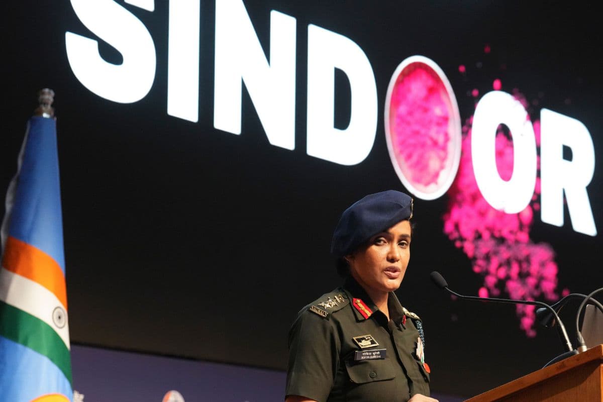 Sofiya Qureshi Salary: कर्नल सोफिया को कितना जानते हैं आप? शिक्षा से लेकर सैलरी तक सब जानें