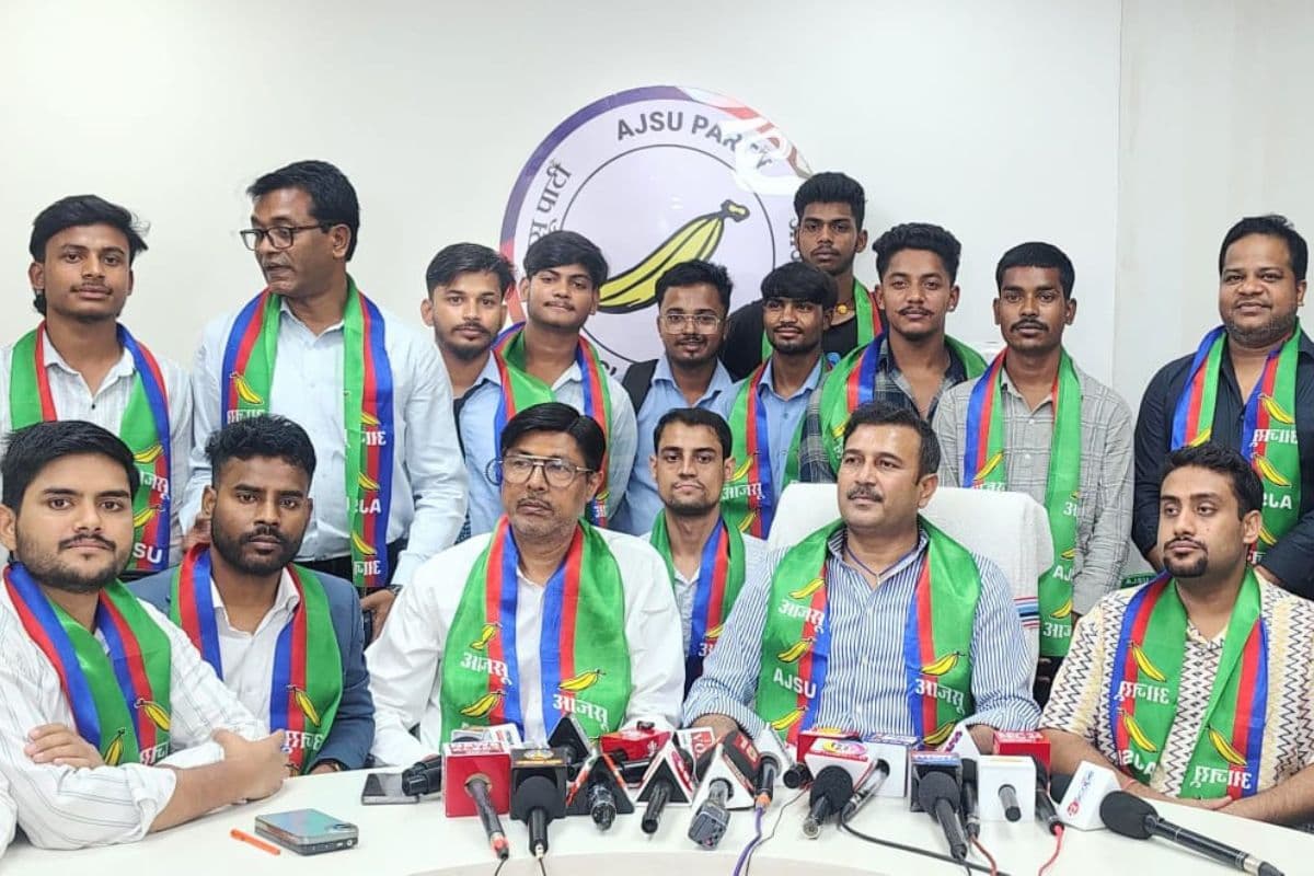 शिबू सोरेन के विचारों से भटक गया है JMM, आजसू मिलन समारोह में हेमंत सोरेन सरकार पर बरसे सुदेश महतो