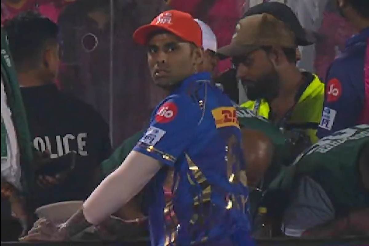 Watch: कहां गई गेंद? खोजते-खोजते परेशान हो गए सूर्यकुमार यादव, RR vs MI मुकाबले में दिखा गली क्रिकेट का नजारा