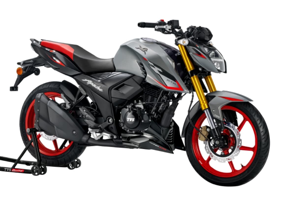 TVS की इस बाइक की जबरदस्त बिक्री, Pulsar और R15 जैसी मोटरसाइकिलों को भी पीछे छोड़ा
