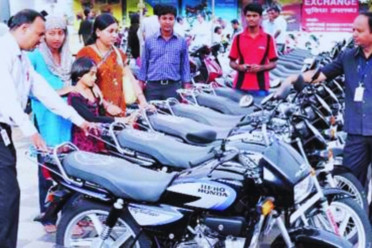 Bihar News: करोड़पति बना बिहार, दोपहिया वाहनों की खरीद पर मचाया गर्दा, ये हैं आंकड़े…