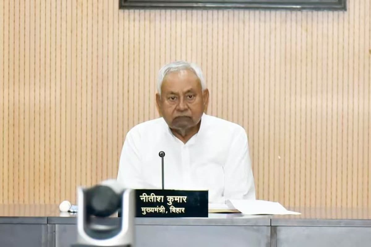 Cabinet Meeting: नीतीश कैबिनेट की बड़ी बैठक आज, युवाओं के साथ सरकारी कर्मचारियों को मिल सकता है खास गिफ्ट