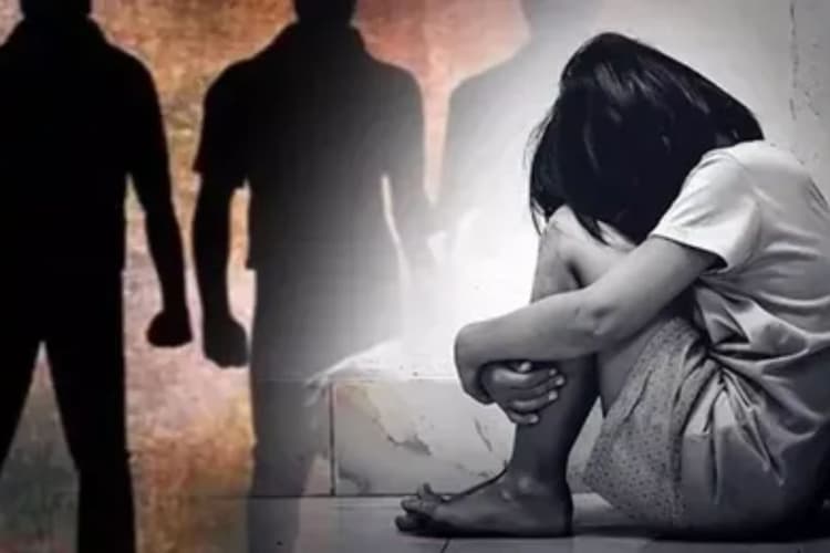 Bihar Crime: बिहार के दो जिलों में एक जैसी हैवानियत की घटना, स्कूल से लौट रही बच्चियों से सामूहिक दुष्कर्म