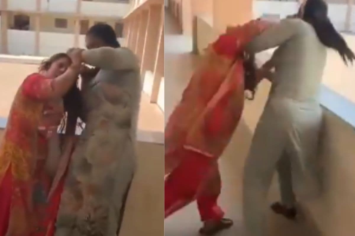 कपड़े फाड़े, बाल नोचे, छात्रों के सामने लेडी प्रिंसिपल और लाइब्रेरियन के बीच उठा-पटक, देखें वीडियो