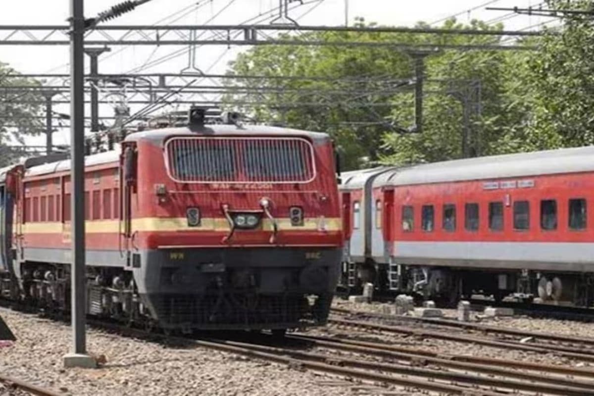 Bihar Train News: भागलपुर रूट पर कल रद्द रहेंगी ये ट्रेनें तो कई बदले मार्ग से चलेंगे, 7 घंटों के लिए आवागमन रहेगा बंद