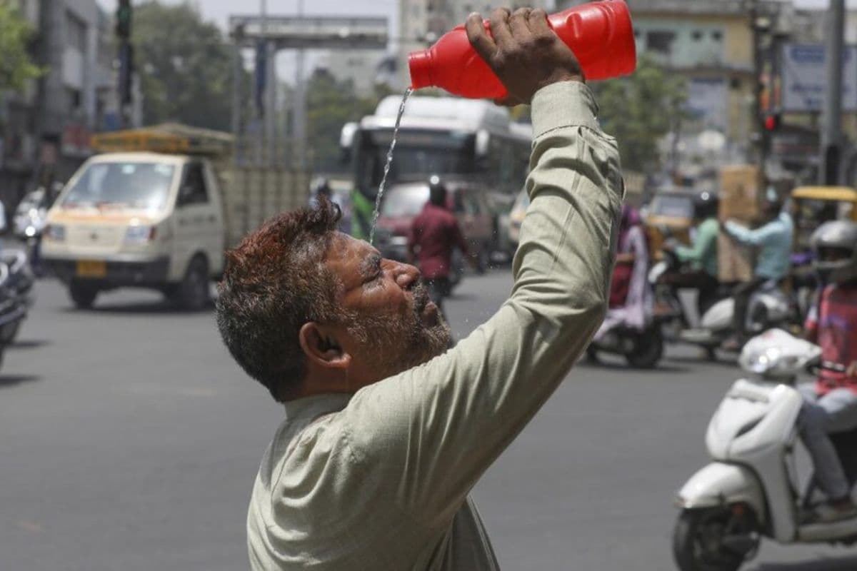 Bihar Weather: अगले दो दिनों तक कैसा रहेगा बिहार में मौसम का मिजाज ? विभाग का बड़ा अलर्ट    