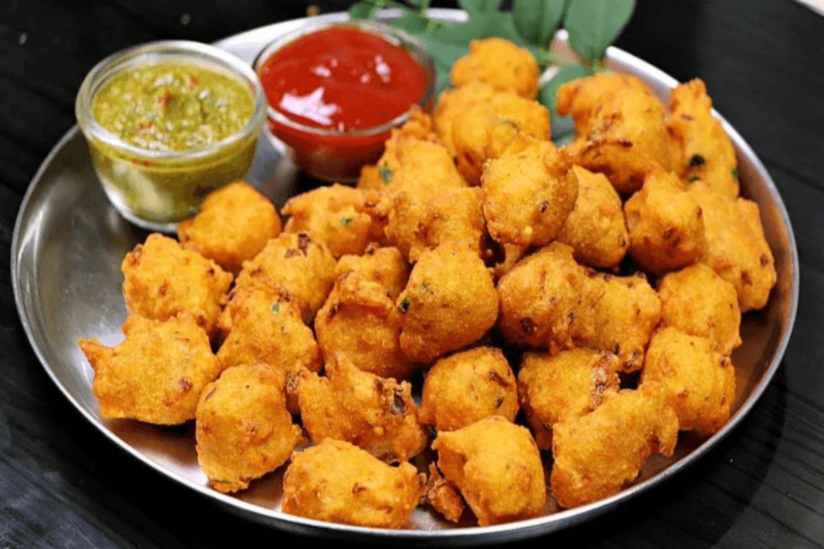 Moong Dal Pakoda Recipe