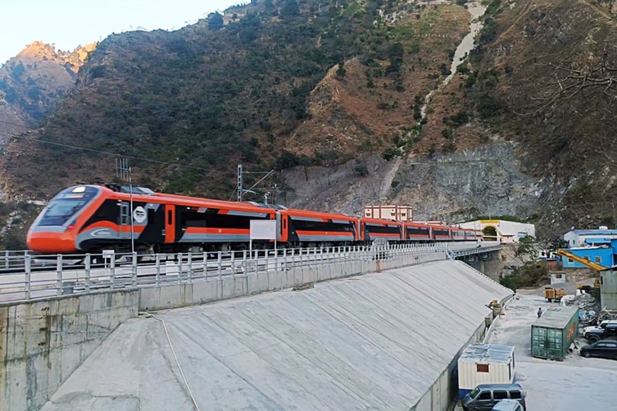 मुंबई जाना होगा आसान, यूपी को मिलेगी एक और वंदे भारत ट्रेन