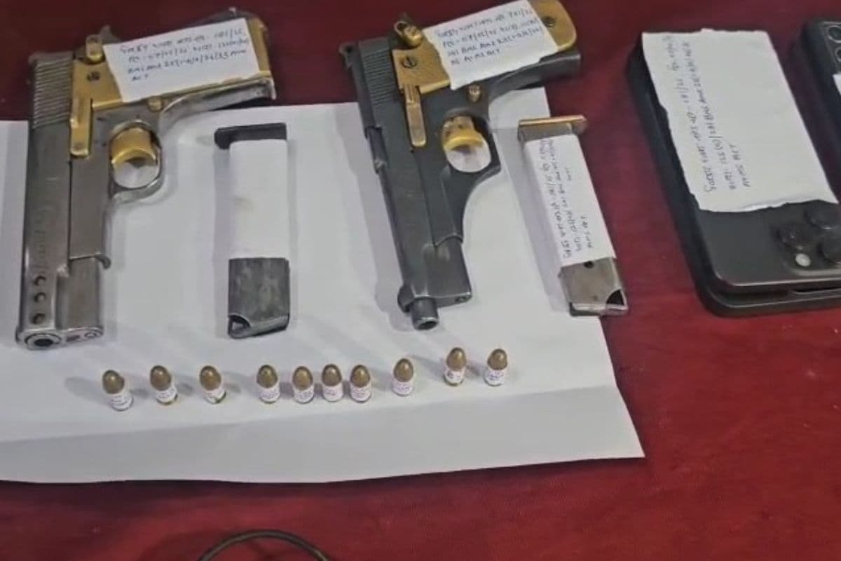 Patna: बिना नंबर प्लेट की थार से विदेशी हथियार बरामद, पुलिस की कार्रवाई में अपराधी फरार