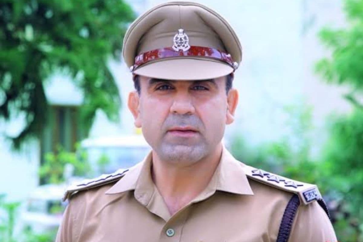 'होली साल में एक बार, जुमा 52 बार' कहने वाले CO अनुज चौधरी का हुआ तबादला