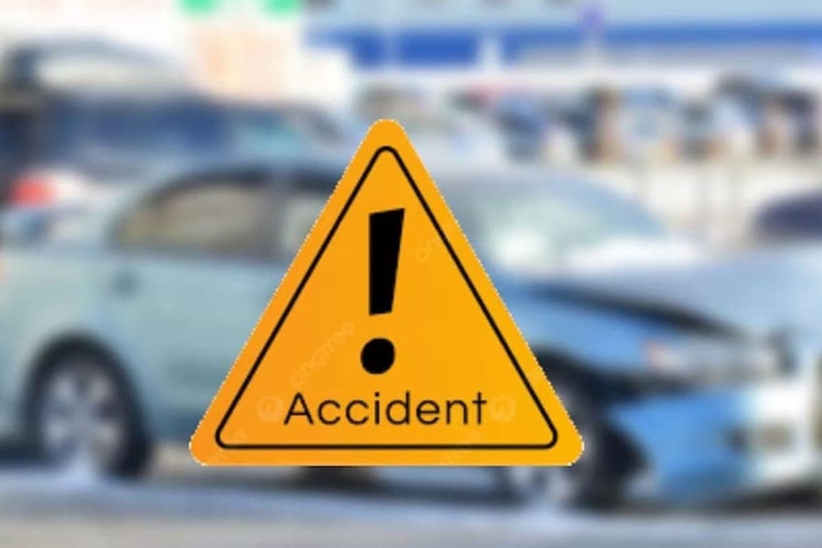 Road Accident: दोस्त के साथ बाइक पर परीक्षा देने जा रहे छात्र की सड़क हादसे में मौत, दूसरा छात्र गंभीर रुप से घायल