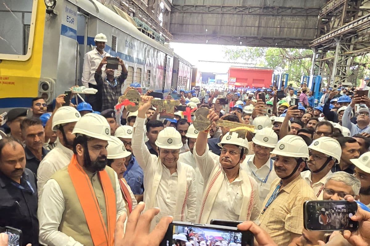 एशिया के सबसे पुराने रेल कारखाने का होगा कायाकल्प, 17 साल बाद पहुंचा कोई रेल मंत्री