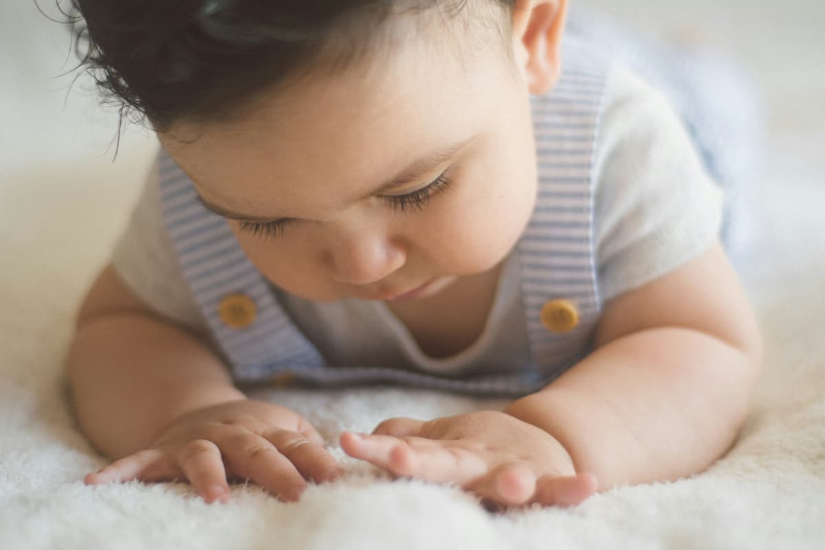 Baby Names: एक ही जगह पर आपको अपने बेटे के लिए मिलेंगे कई जबरदस्त नामों के ऑप्शन, देखें लिस्ट और जानें अर्थ