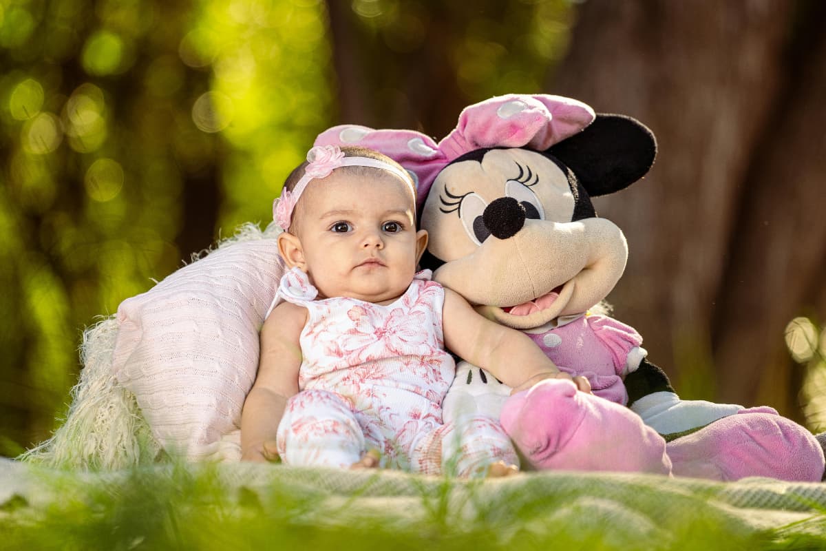 Baby Names: आपके घर की लक्ष्मी की शोभा बढ़ाएंगे ये खूबसूरत नाम, देखें लिस्ट और जानें अर्थ