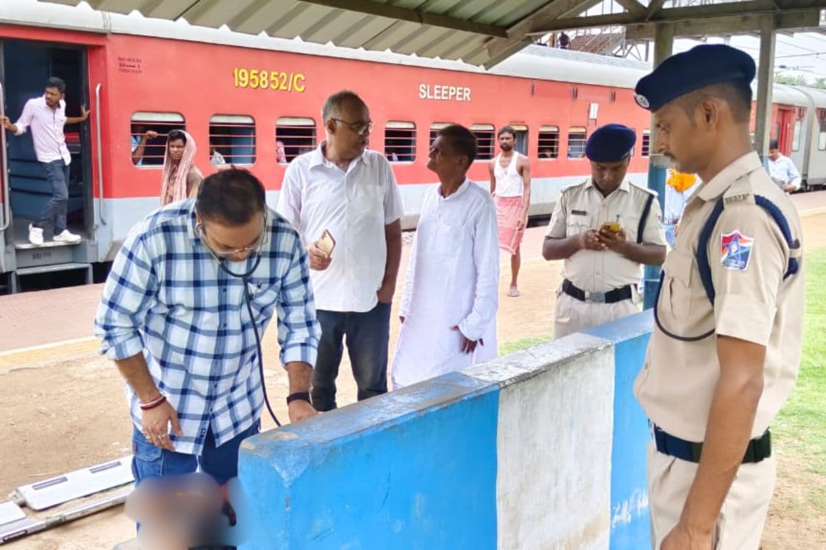 बिहार के मंदार हिल स्टेशन पर मिला लावारिस शव, प्रभात खबर की पहल पर पोस्टमार्टम के लिए भेजा गया