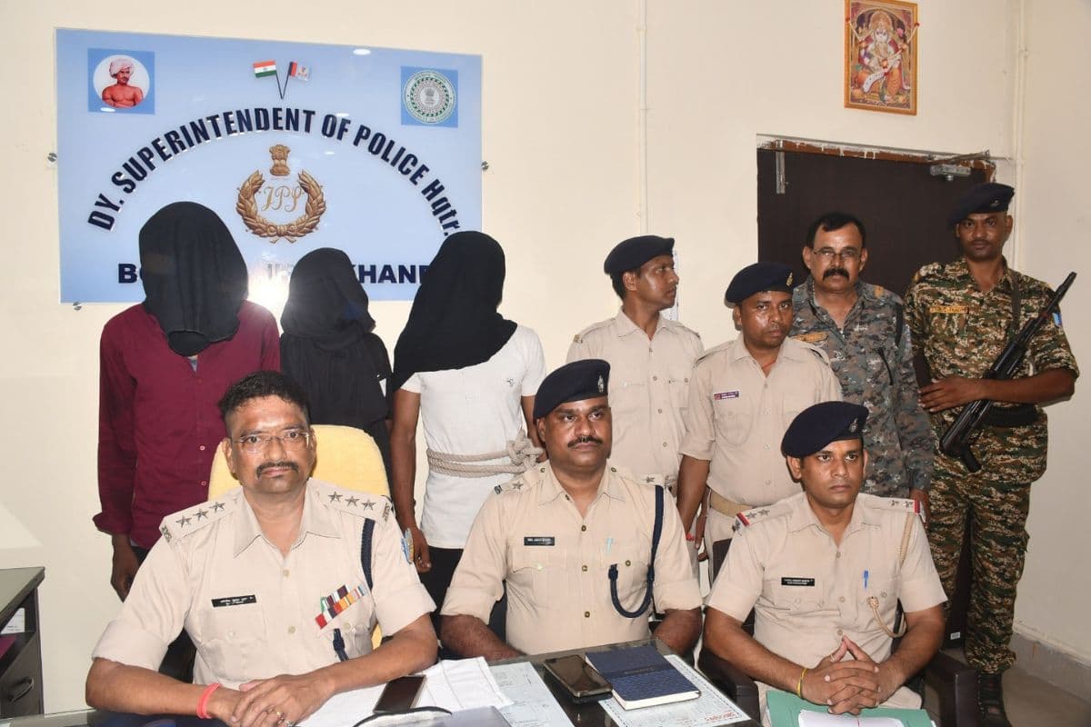 घर में घुसकर 16 साल की नाबालिग से हैवानियत, दोस्त को पीटा, बोकारो से 3 दरिंदे अरेस्ट, 1 की तलाश में रेड
