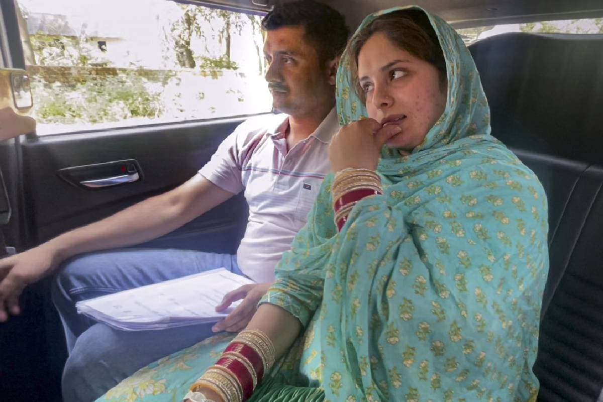 CRPF : मुख्यालय से मंजूरी मिलने के बाद की पाकिस्तानी महिला से शादी, बर्खास्त जवान का आया रिएक्शन