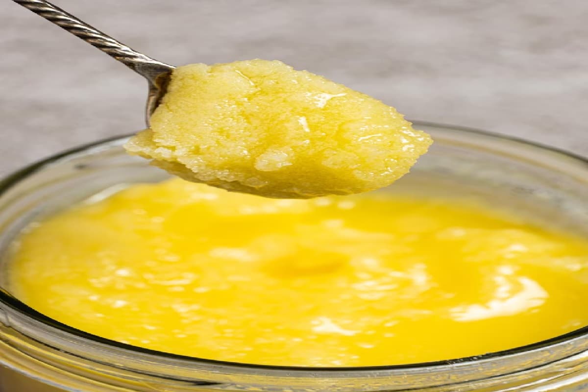 Desi Ghee Tips: सुबह खाली पेट देसी घी के सेवन से क्या होते हैं बदलाव, जानिए
