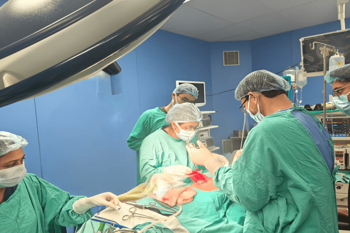 गर्मी में सर्जरी का नया रिकॉर्ड: एक सप्ताह में 1289 ऑपरेशन, मरीजों की सोच में बड़ा बदलाव