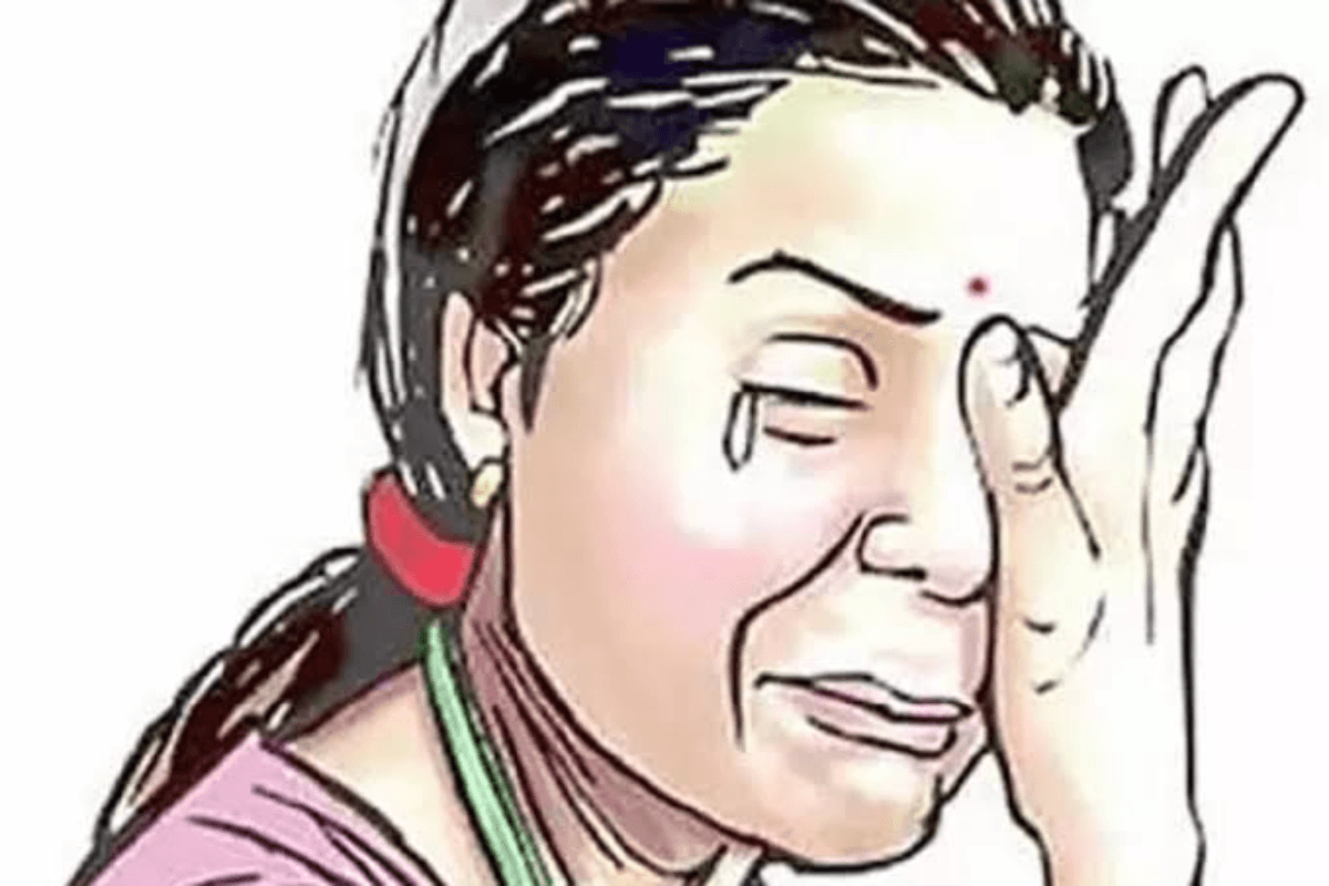 मायके से लौटी तो ससुराल में बैठी थी सौतन, पति ने कहा निकल जा वरना खत्म कर देंगे