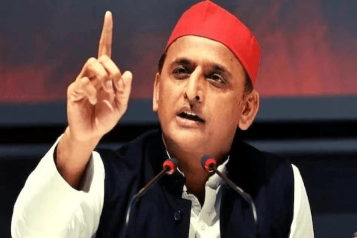 अखिलेश यादव की बेटी अदिति के नाम पर बने फर्जी FB पेज से विवादित पोस्ट, भड़के सपा चीफ ने दी चेतावनी