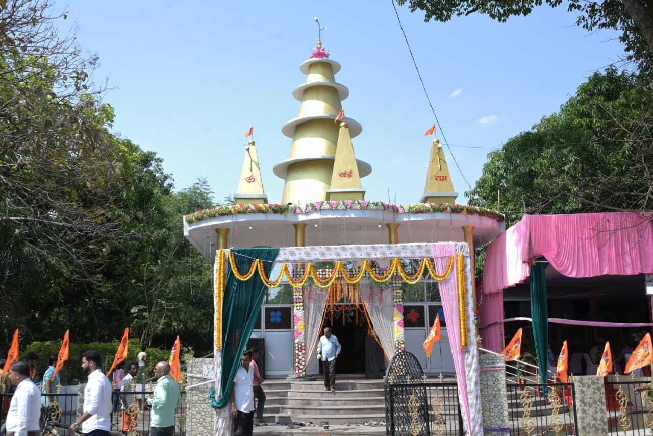 श्री साईं मंदिर की वर्षगांठ कार्यक्रम में उमड़े लोग