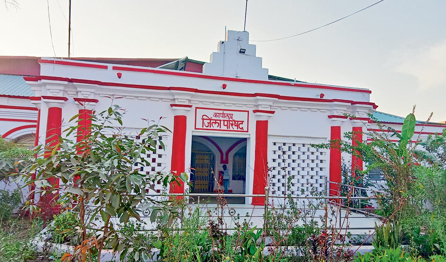 Saran News : योजनाओं के बंटवारे में गड़बड़ी का आरोप, मामला पहुंचा हाइकोर्ट