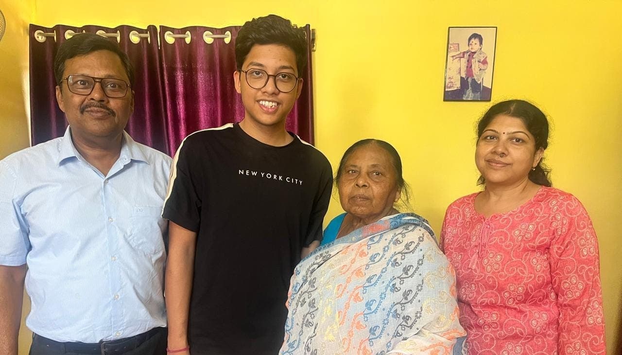 Bokaro News : सांइस में दीप्तेश को 99.5, कॉमर्स में राज को 98 व आर्ट्स में उमा को मिले 98.25 प्रतिशत