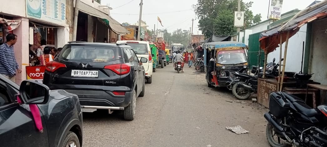 जाम की समस्या से ग्रामीण परेशान, निजात की मांग