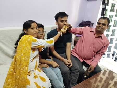 अंशुमान बना आईसीएसई का जिला टॉपर, दूसरे स्थान पर रौशन