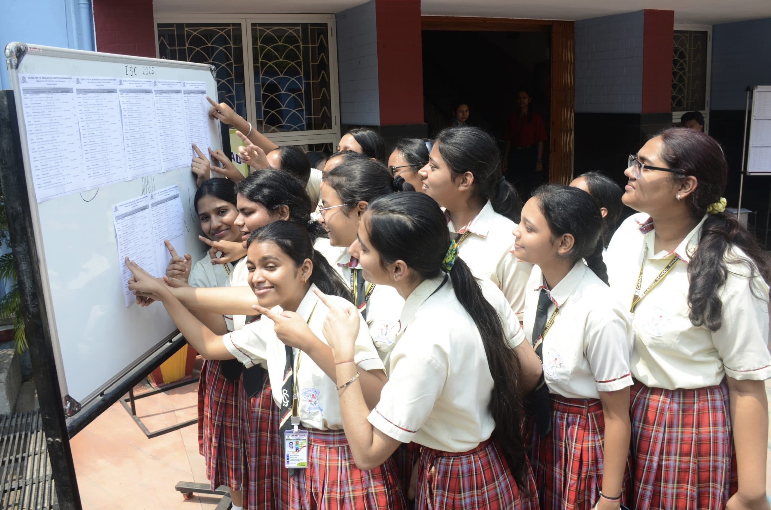 Dhanbad News: ICSE12वीं साइंस व कॉमर्स में बेटों, तो आर्ट्स में बेटियों का रहा दबदबा