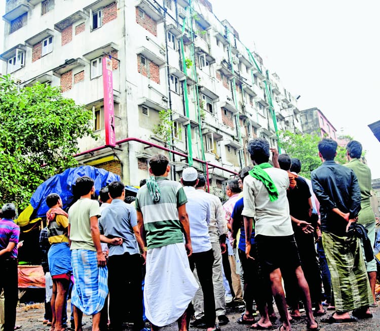 मछुआ बाजार में पसरा सन्नाटा, दुकानें रहीं बंद