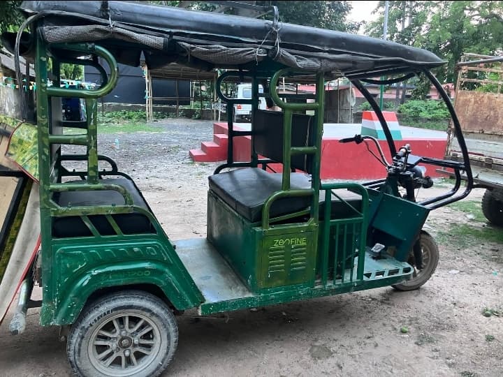 टोटो से 60 लीटर विदेशी शराब बरामद