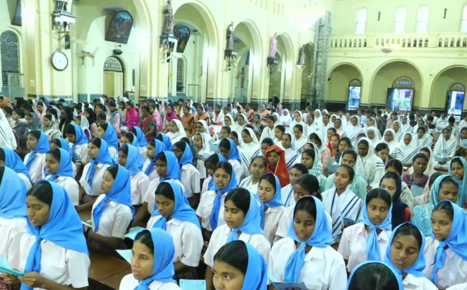 ranchi news : माता बेर्नादेत्त की पुण्यतिथि की तैयारियों को लेकर विशेष आराधना, फादर अजीत सारस ने कहा : माता मेरी जब भी प्रार्थना करती थीं, तब ईश्वर को धन्यवाद देती थीं