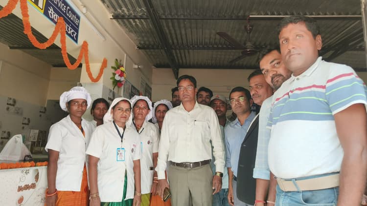 जिला निबंधन कार्यालय परिसर में जीविका दीदी की रसोई का शुभारंभ