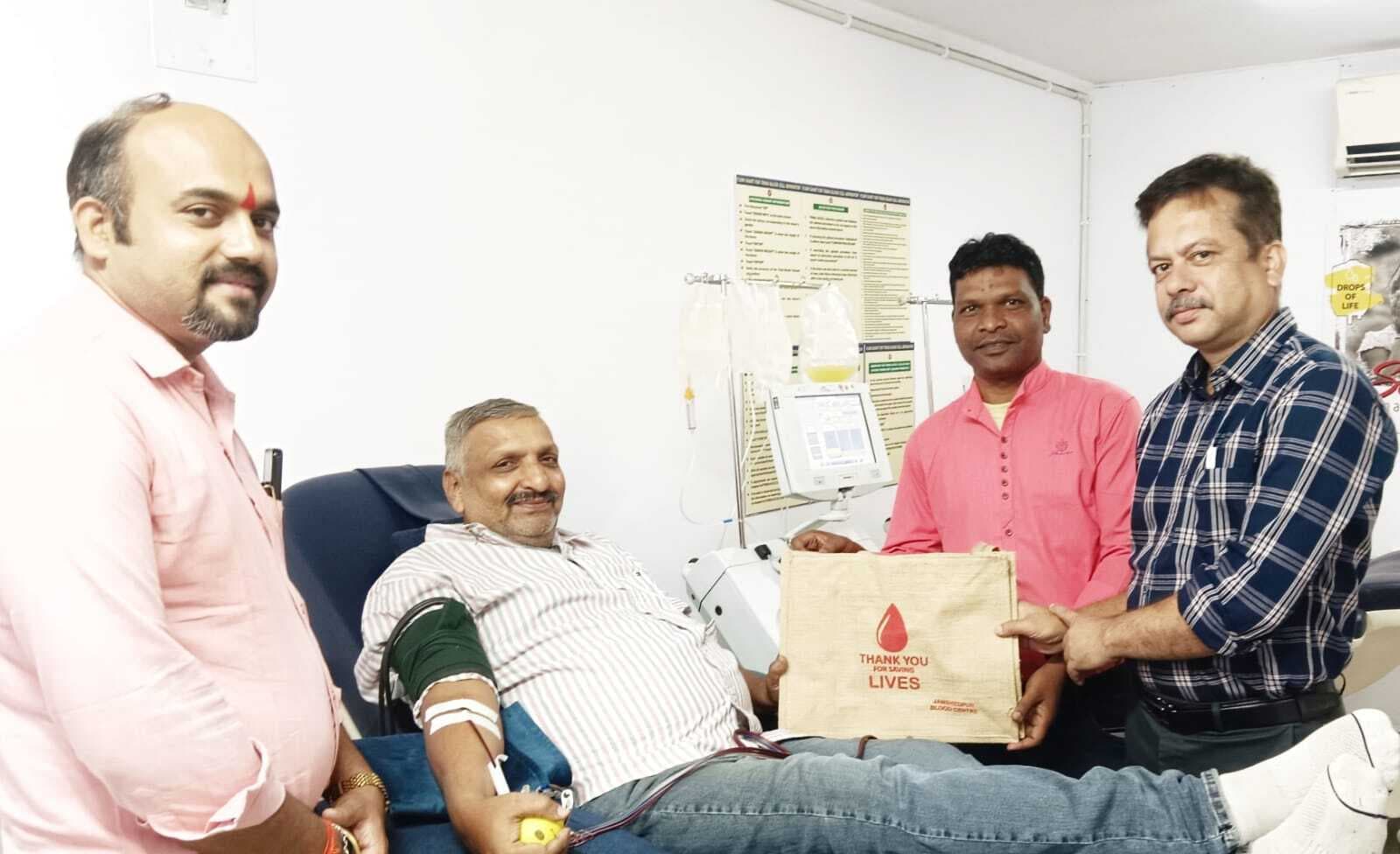 Jamshedpur news. कैंसर मरीजों के लिए किया गया एसडीपी डोनेशन