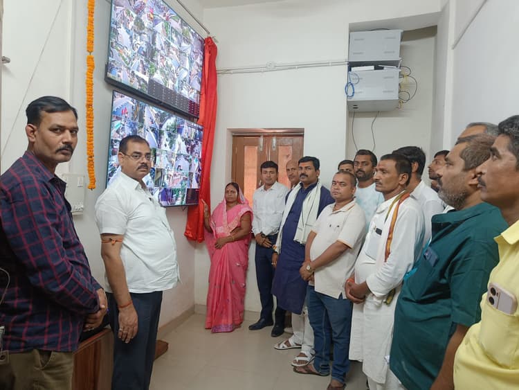 बड़हिया नगर के 27 स्थानों पर लगाये गये 58 सीसीटीवी कैमरे