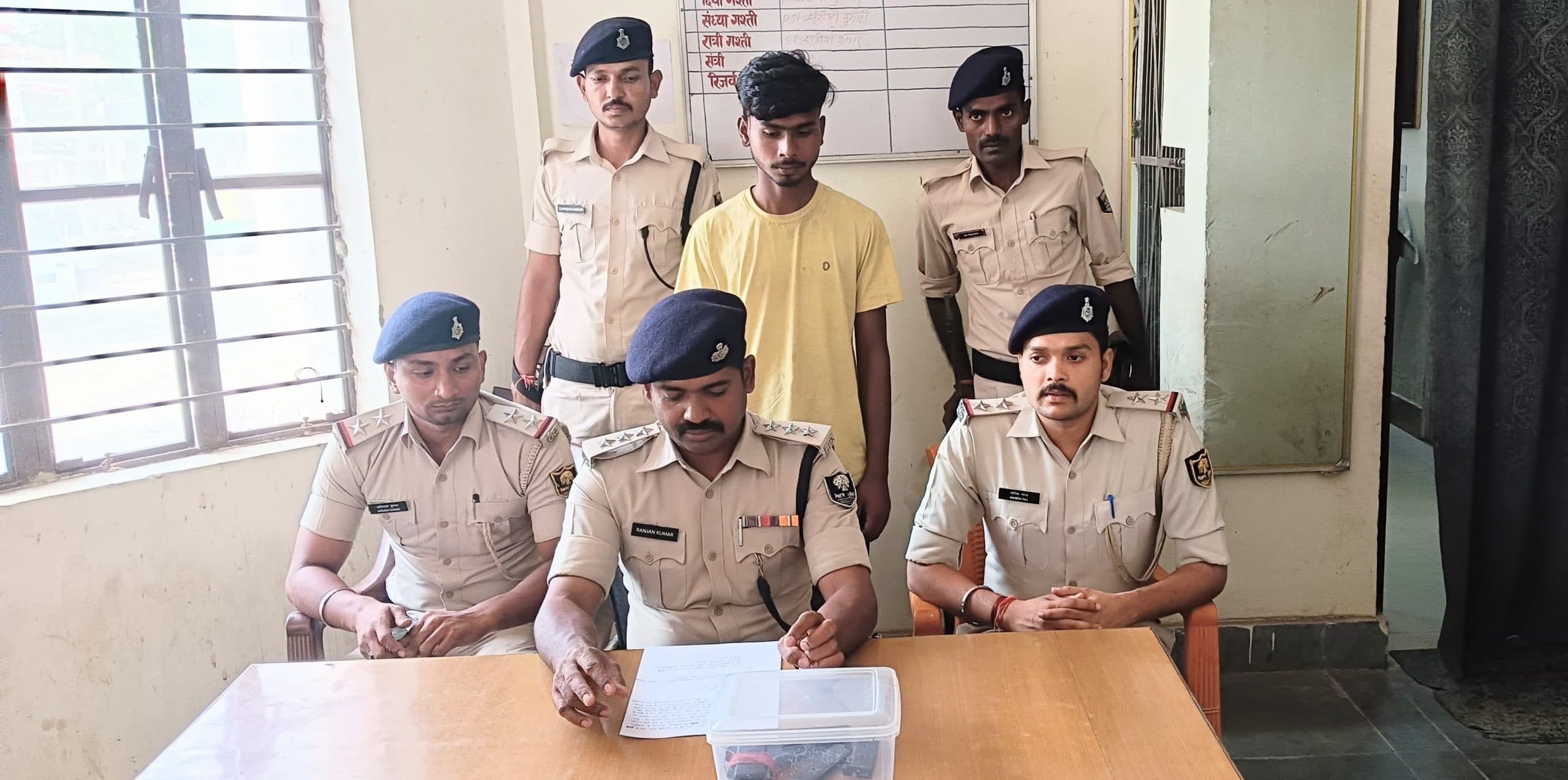 Motihari: ऑर्केस्ट्रा में पिस्टल से फायरिंग का वीडियो वायरल, एक गिरफ्तार