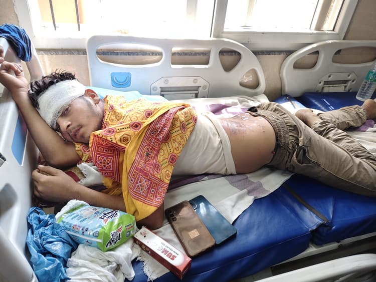 ट्रक ने ट्रैक्टर में मारी टक्कर, एक की मौत व चार जख्मी