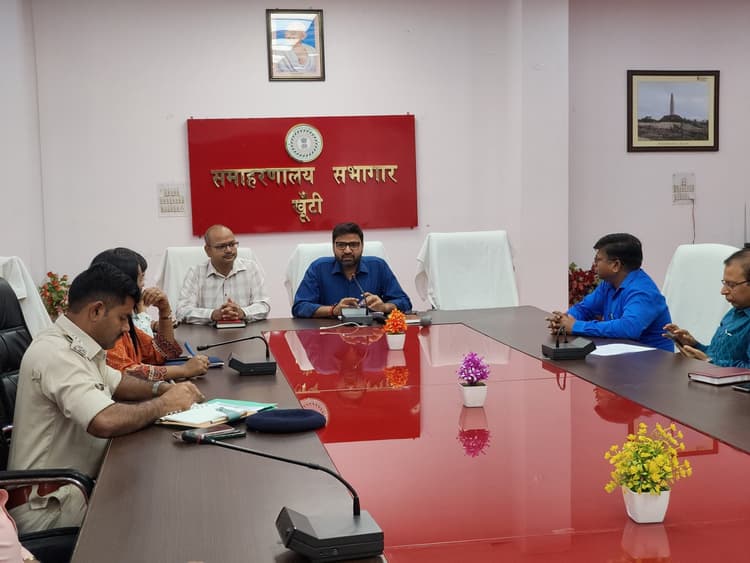 नीट-यूजी परीक्षा शांतिपूर्ण करायें : डीसी