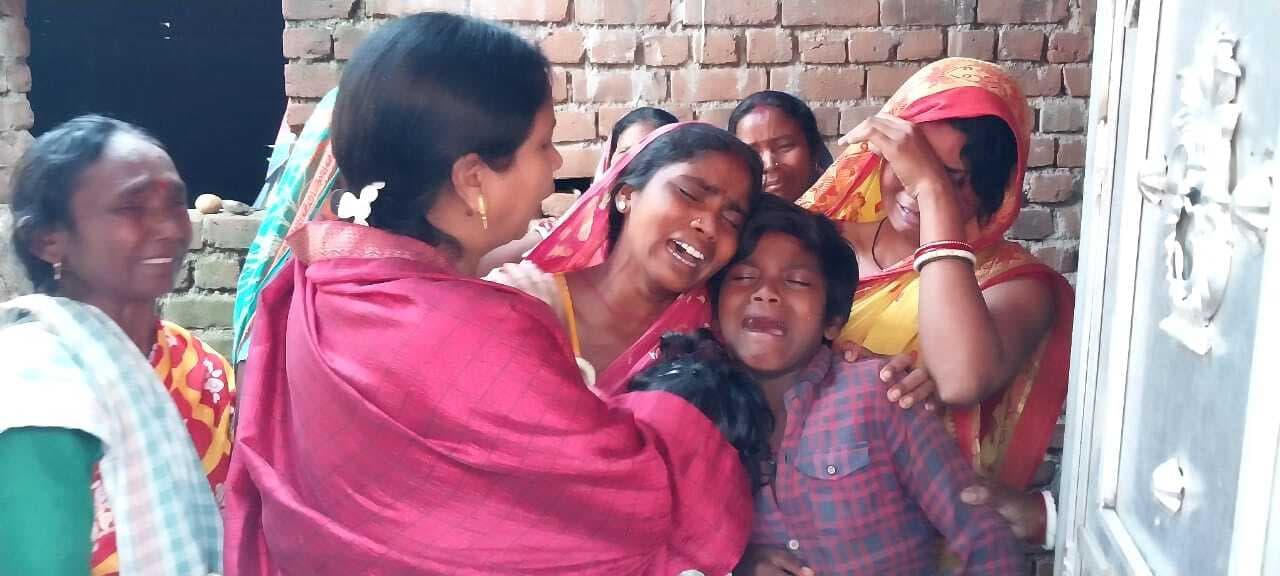 Dhanbad News : कर्नाटक से मजदूर का शव मोको पहुंचा, पसरा मातम