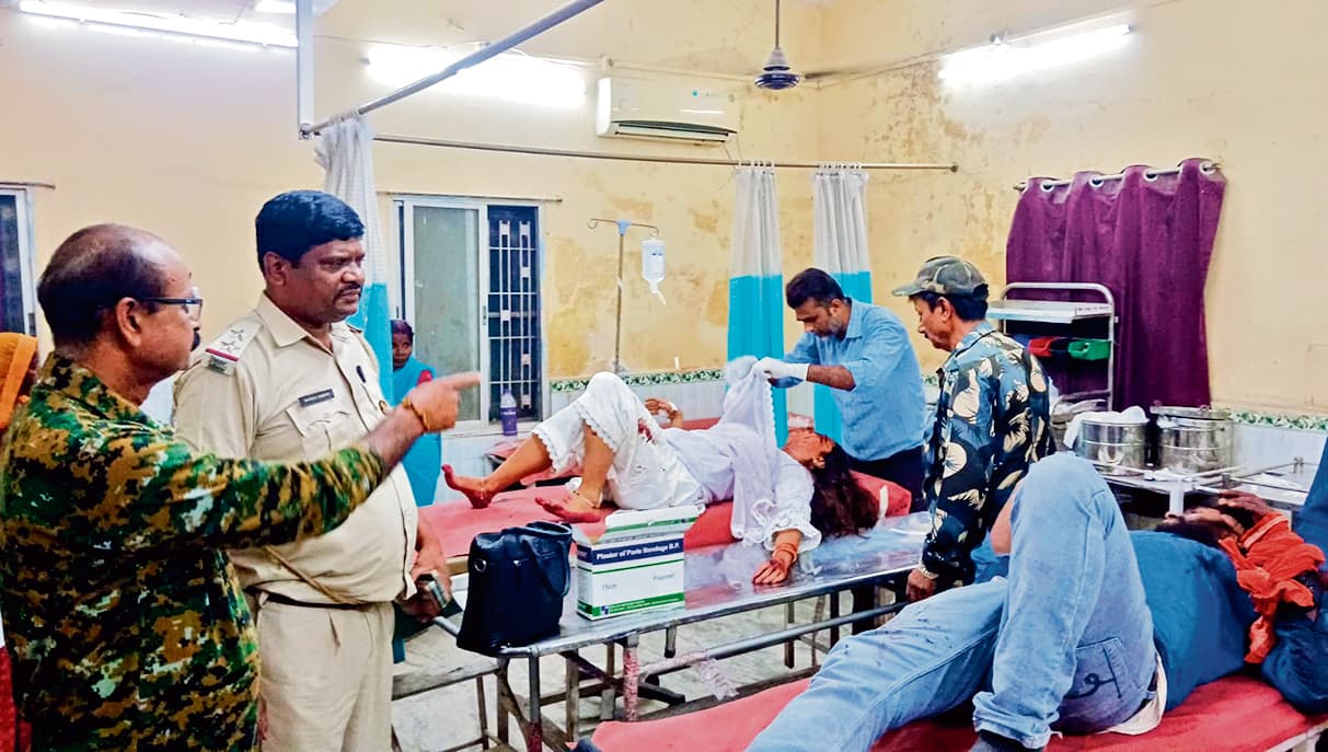 gopalganj news : ट्रक की टक्कर से सुप्रीम कोर्ट के वकील की मौत, पत्नी व चालक घायल