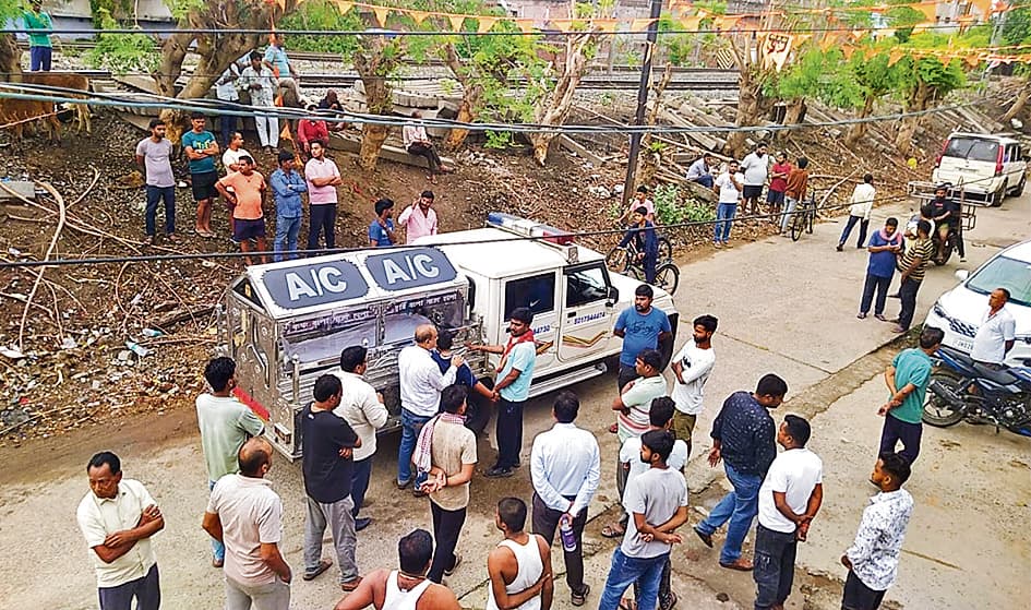 Gaya News : कोलकाता अग्निकांड में जान गंवानेवाले मानपुर के राजेश का पहुंचा शव